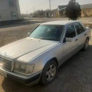 Mercedes-Benz W124, 1992