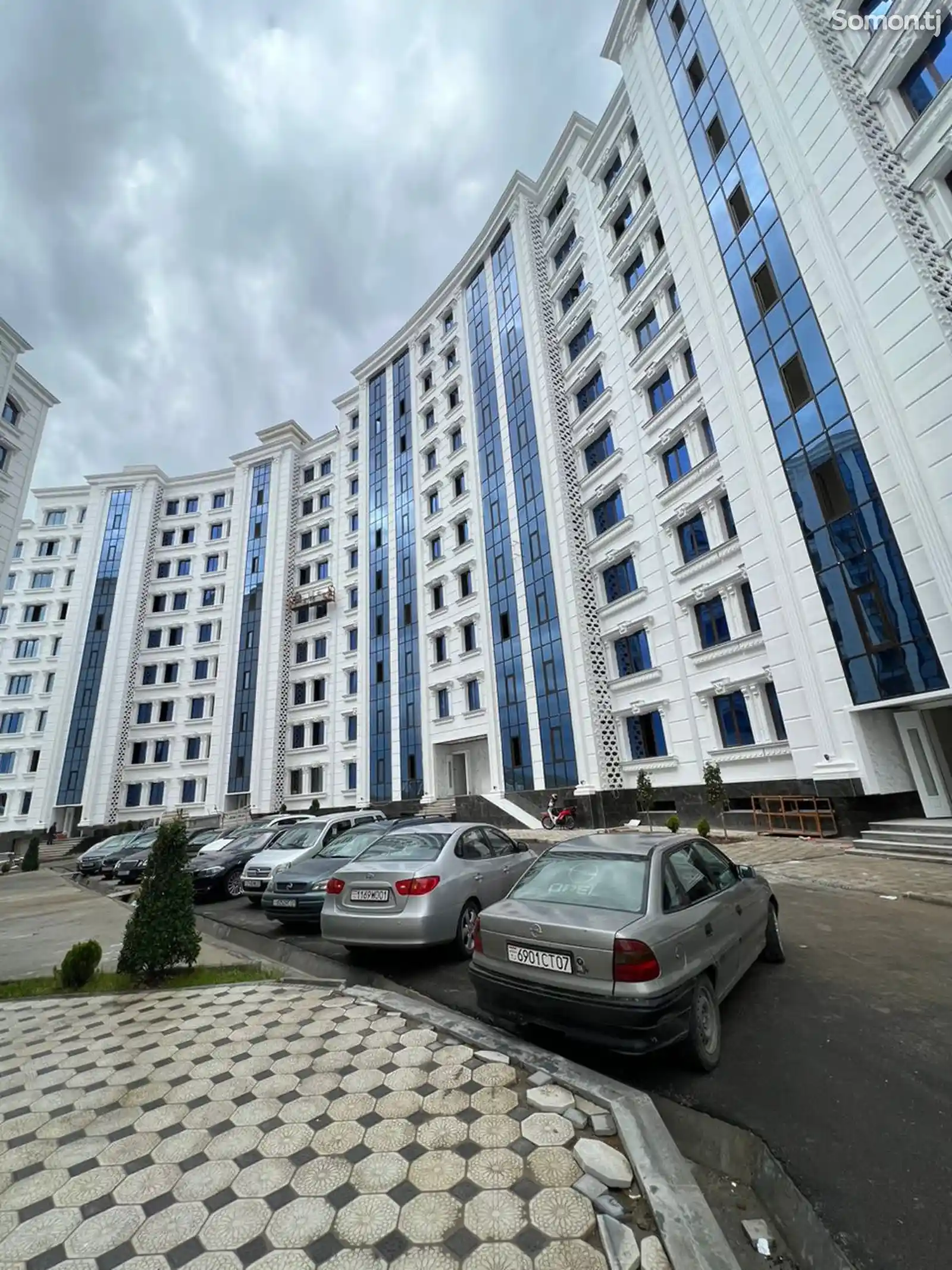 4-комн. квартира, 5 этаж, 143 м², Центр, Сафо-3