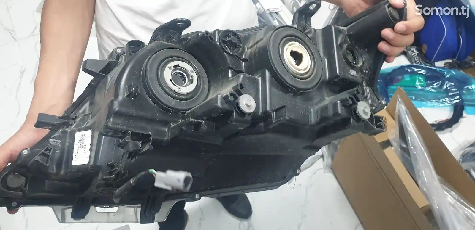 Передний правый фар на Lexus RX2013-2015 заводское-6