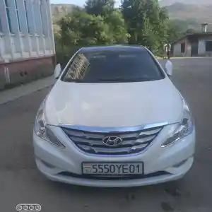 Hyundai Sonata, 2011