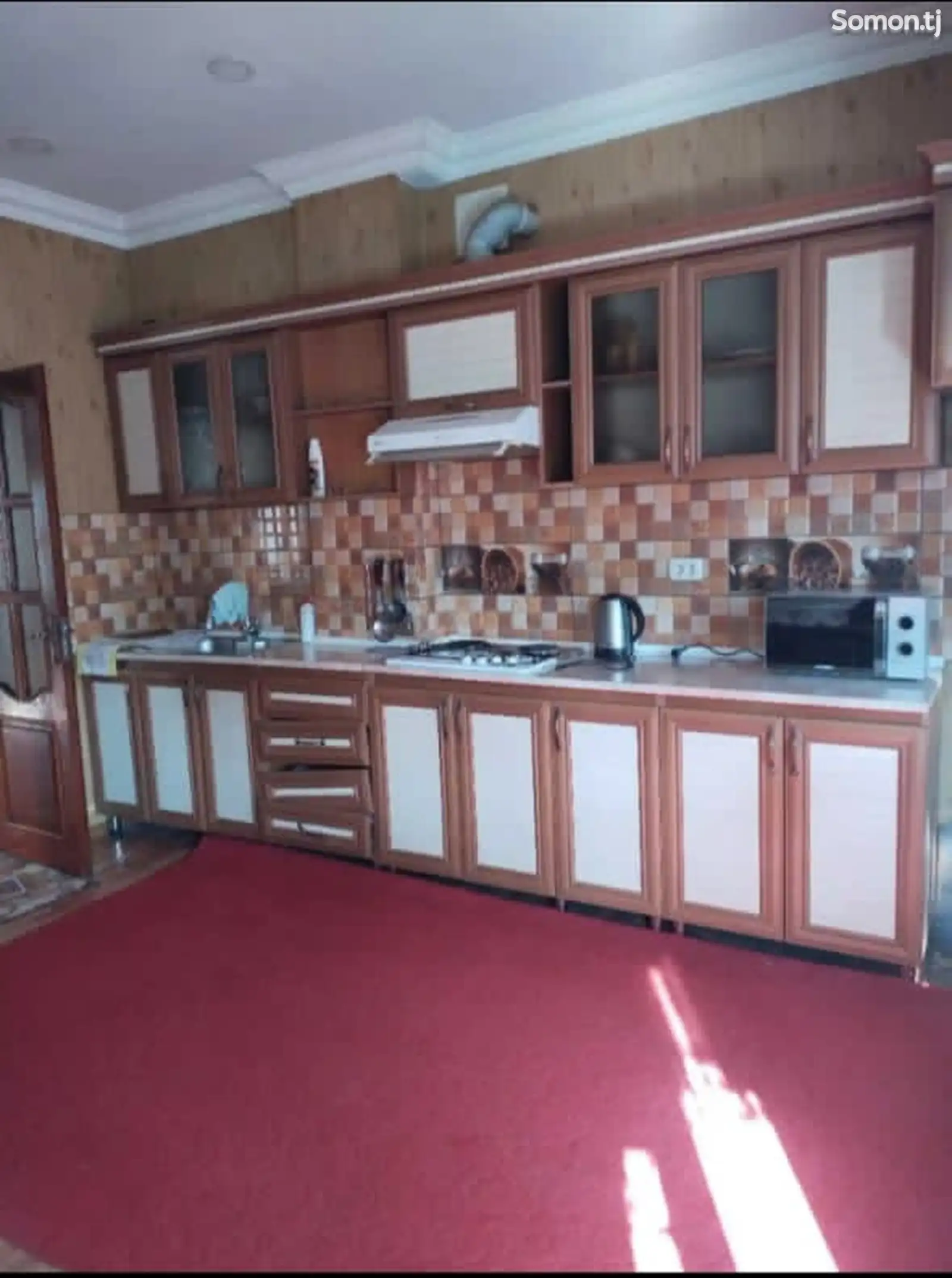 3-комн. квартира, 2 этаж, 80 м², Универмаг-1