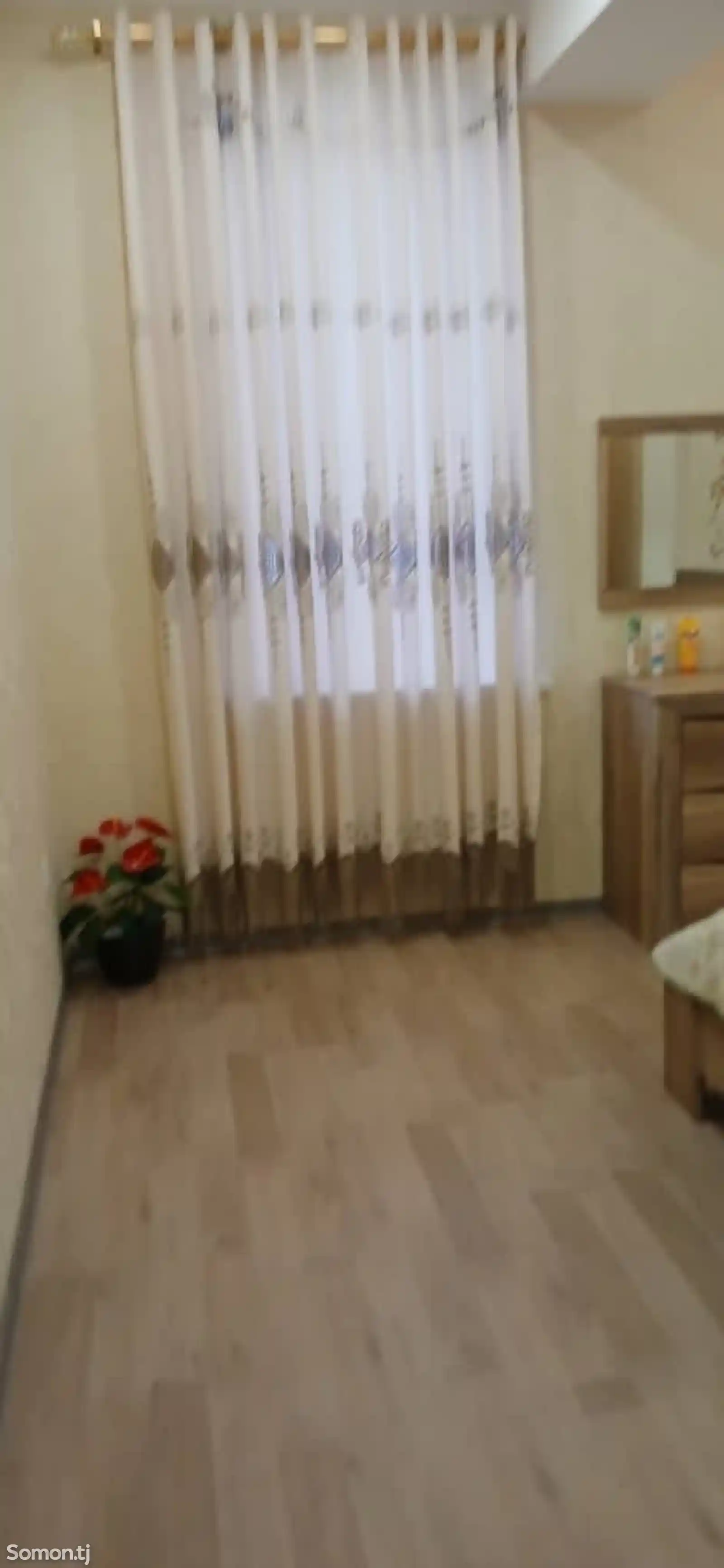 3-комн. квартира, 1 этаж, 90 м², 20мкр-3