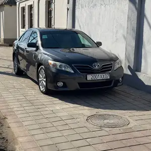 Toyota Camry, 2010