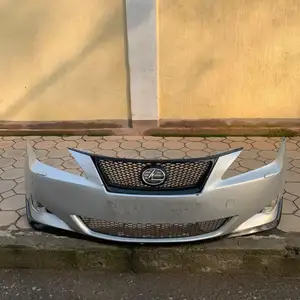 Бампер от Lexus is 250 sport