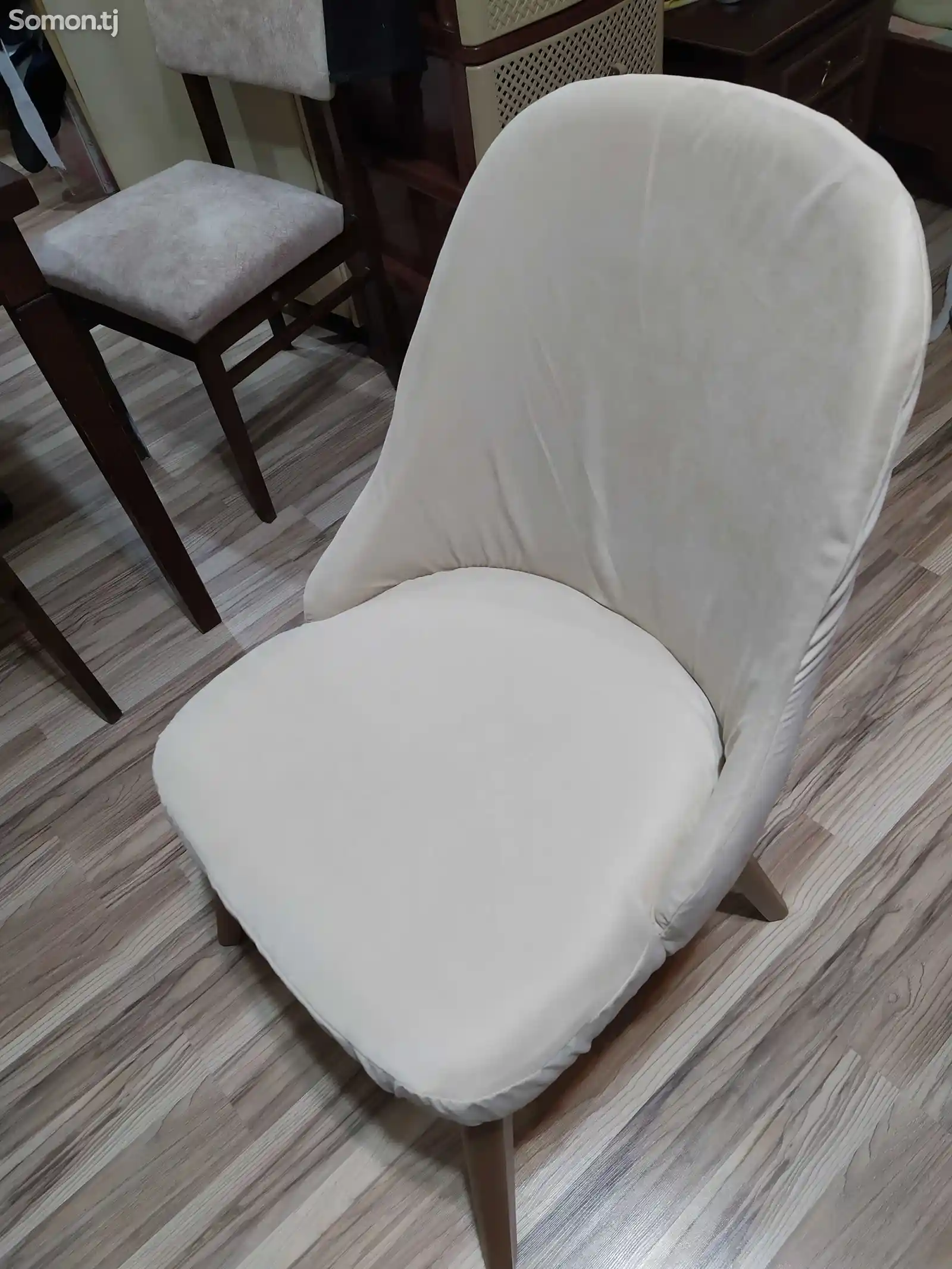 Услуги по пошиву чехлов на кресла, стулья и диваны-10