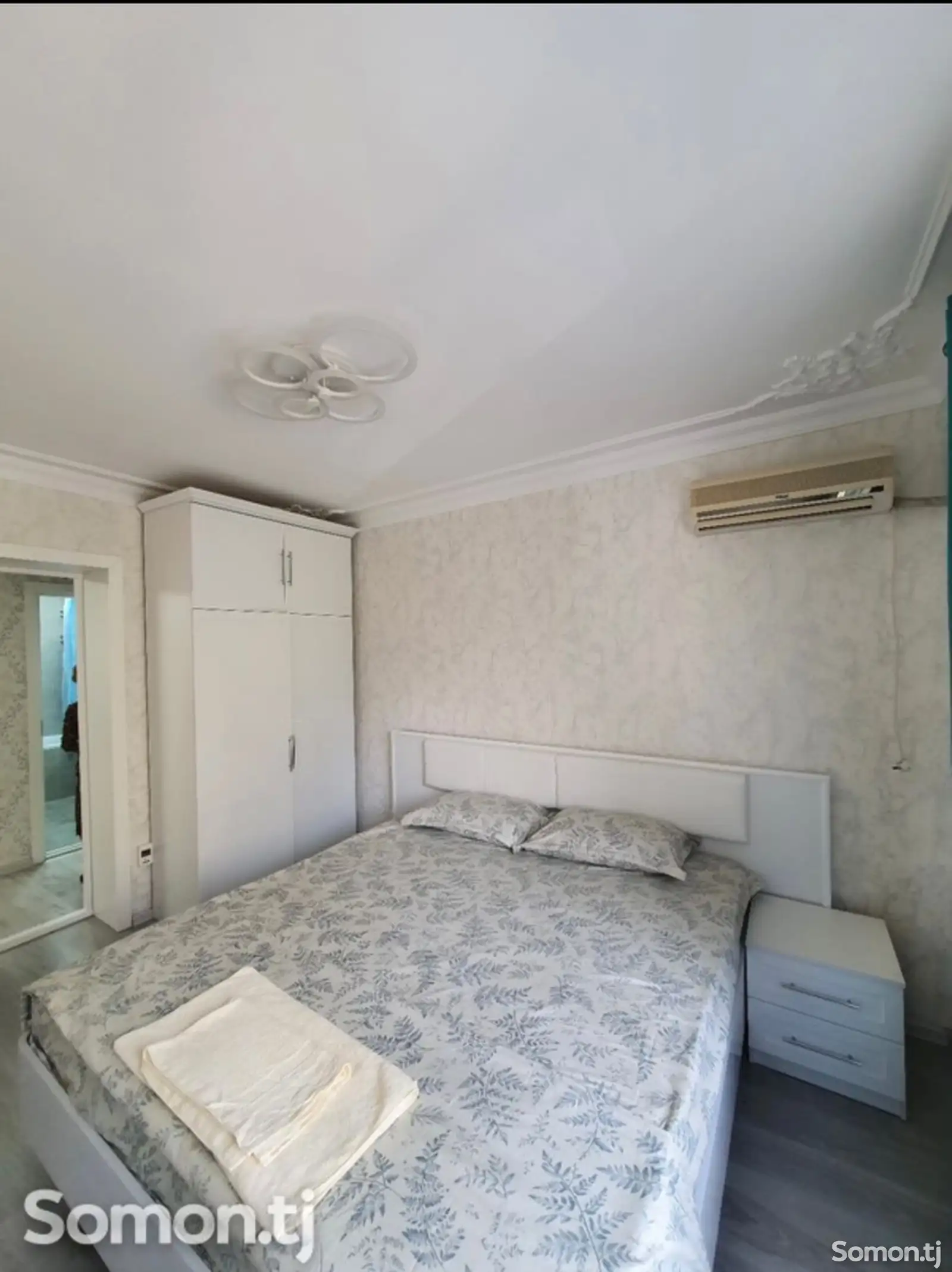 3-комн. квартира, 3 этаж, 75м², Универмаг-1