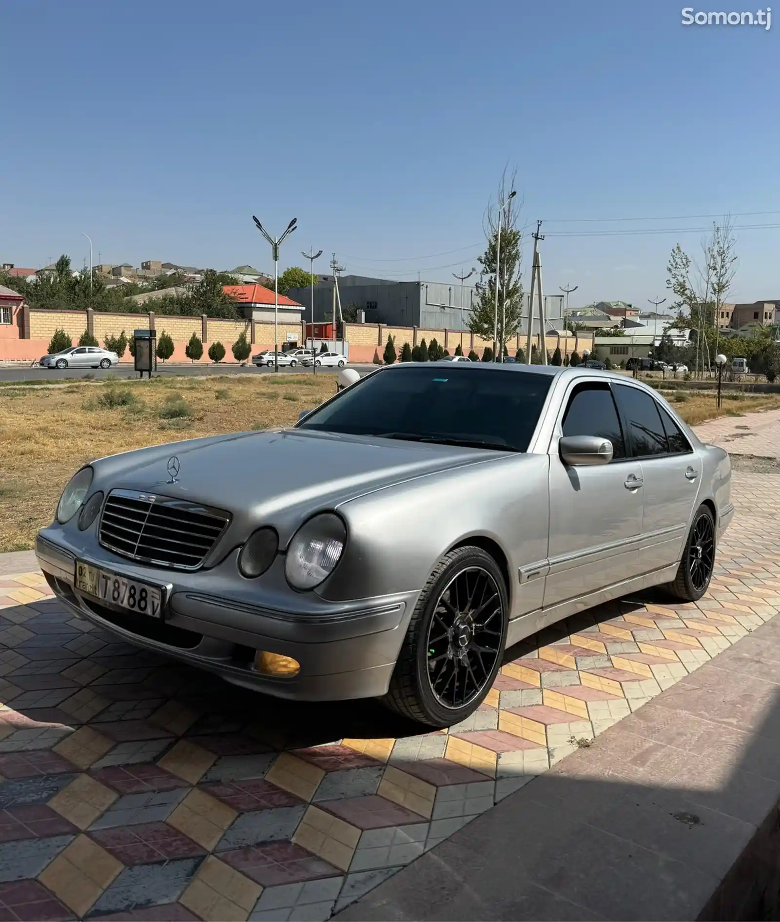 Mercedes-Benz E class, 2000-1