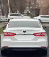 Toyota Camry, 2018-7