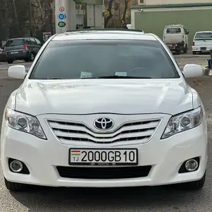 Toyota Camry, 2010