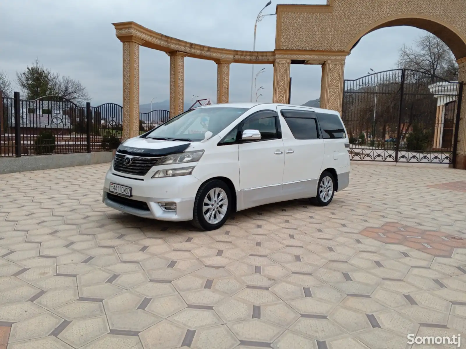 Toyota Vellfire, 2014-1