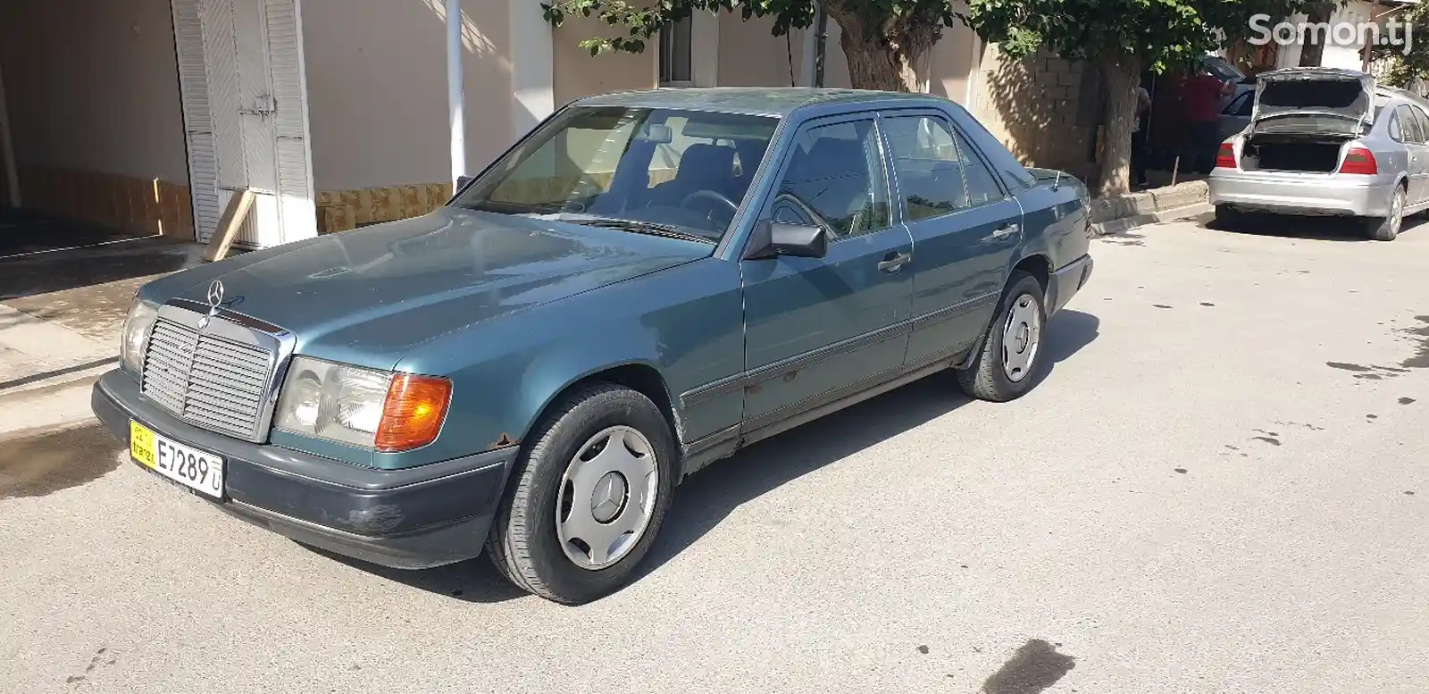 Mercedes-Benz W124, 1988-1