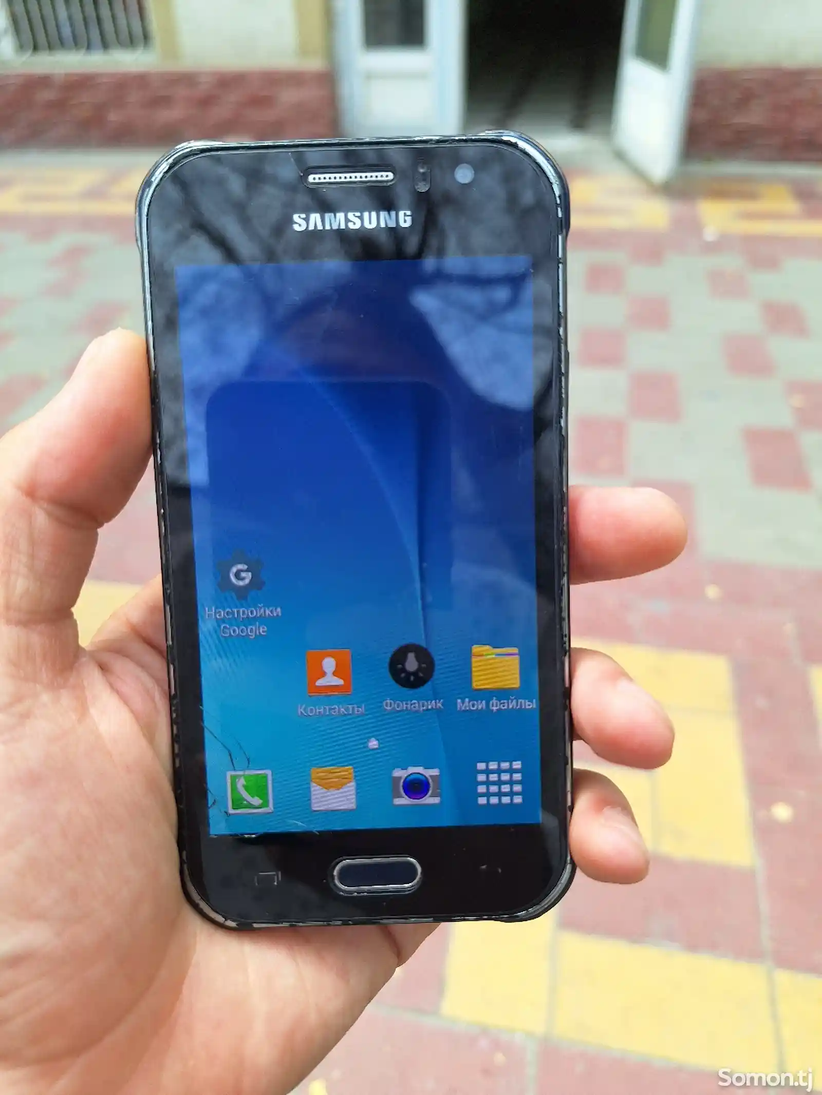 Samsung Galaxy j1 ace-1