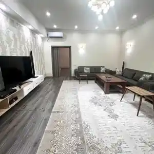 3-комн. квартира, 4 этаж, 150м², Исмоили сомони, парк Рудаки