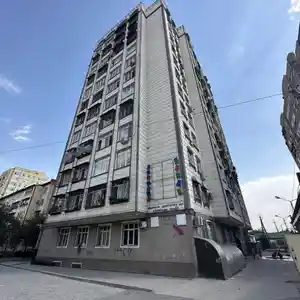 3-комн. квартира, 9 этаж, 102м², 65 Мкр Фирдавси