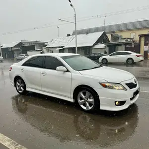 Toyota Camry, 2011