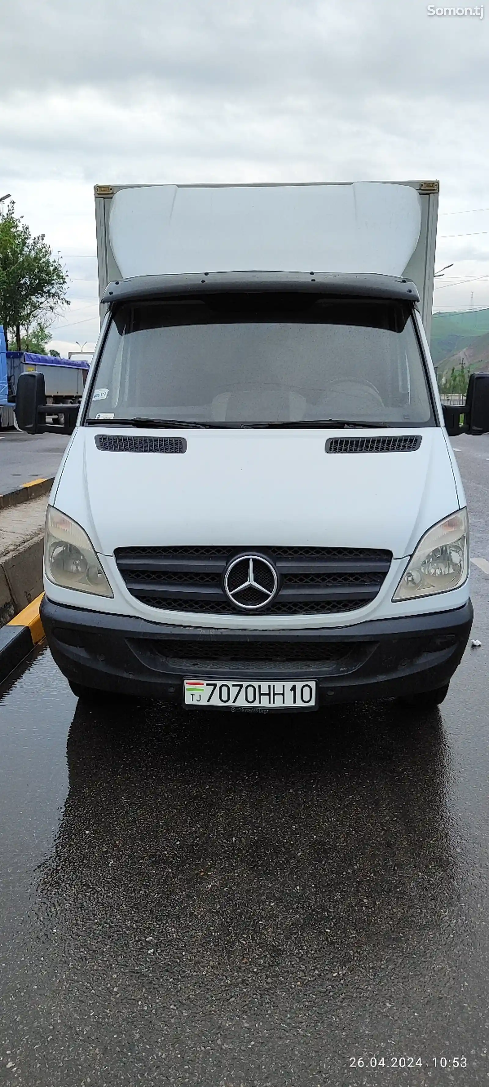 Фургон Mercdes-Benz-2