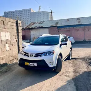 Toyota RAV 4, 2015