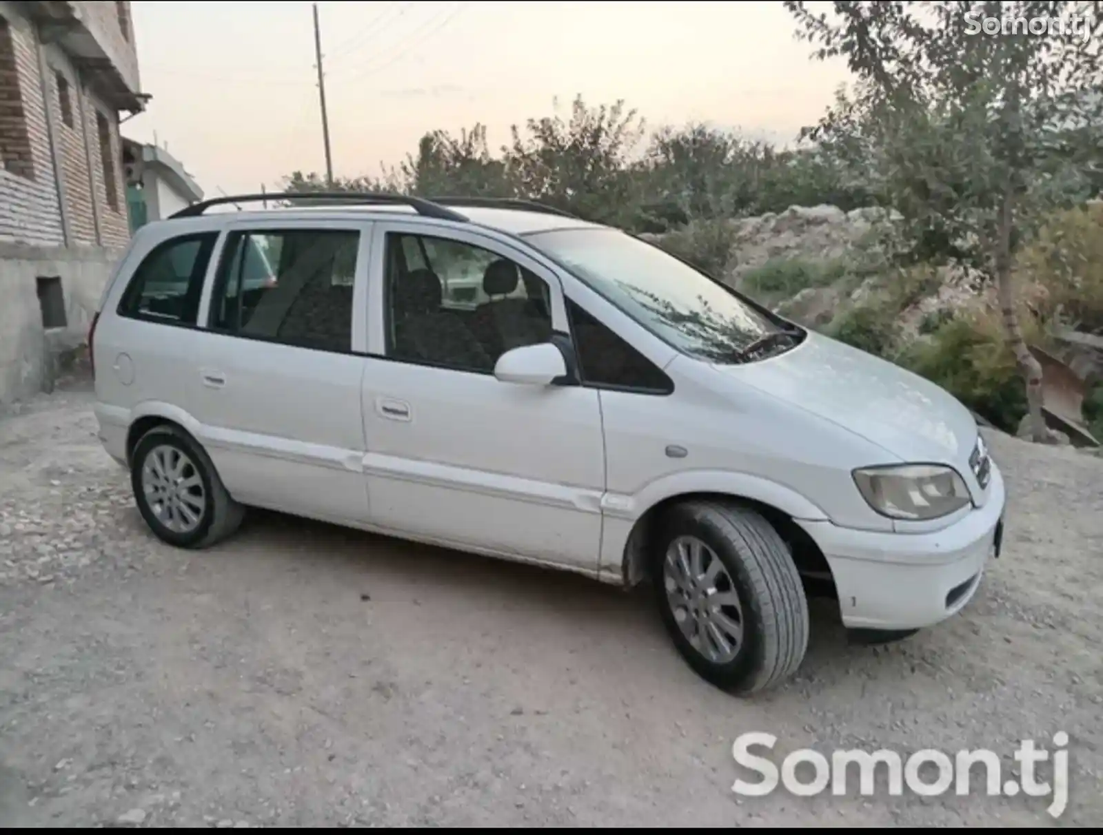 Opel Zafira А , 2005 года в аренду-4