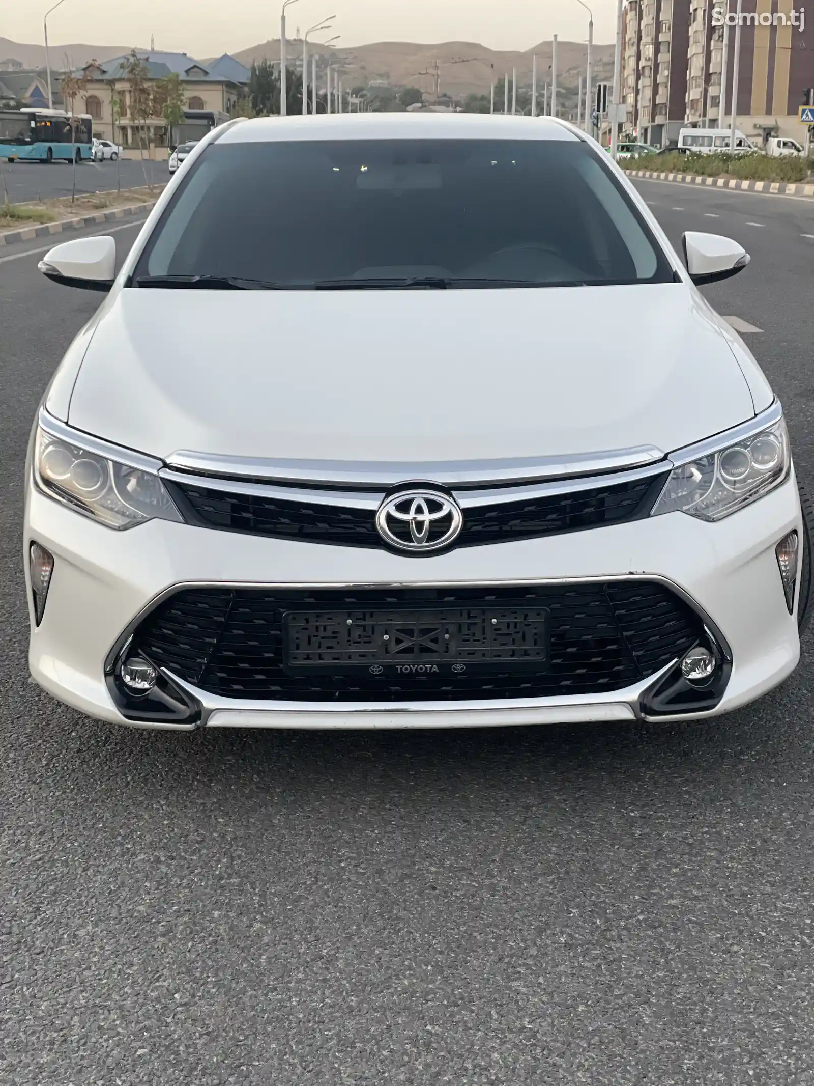 Toyota Camry, 2015-4