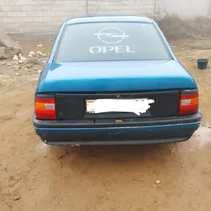 Opel Vectra A, 1992