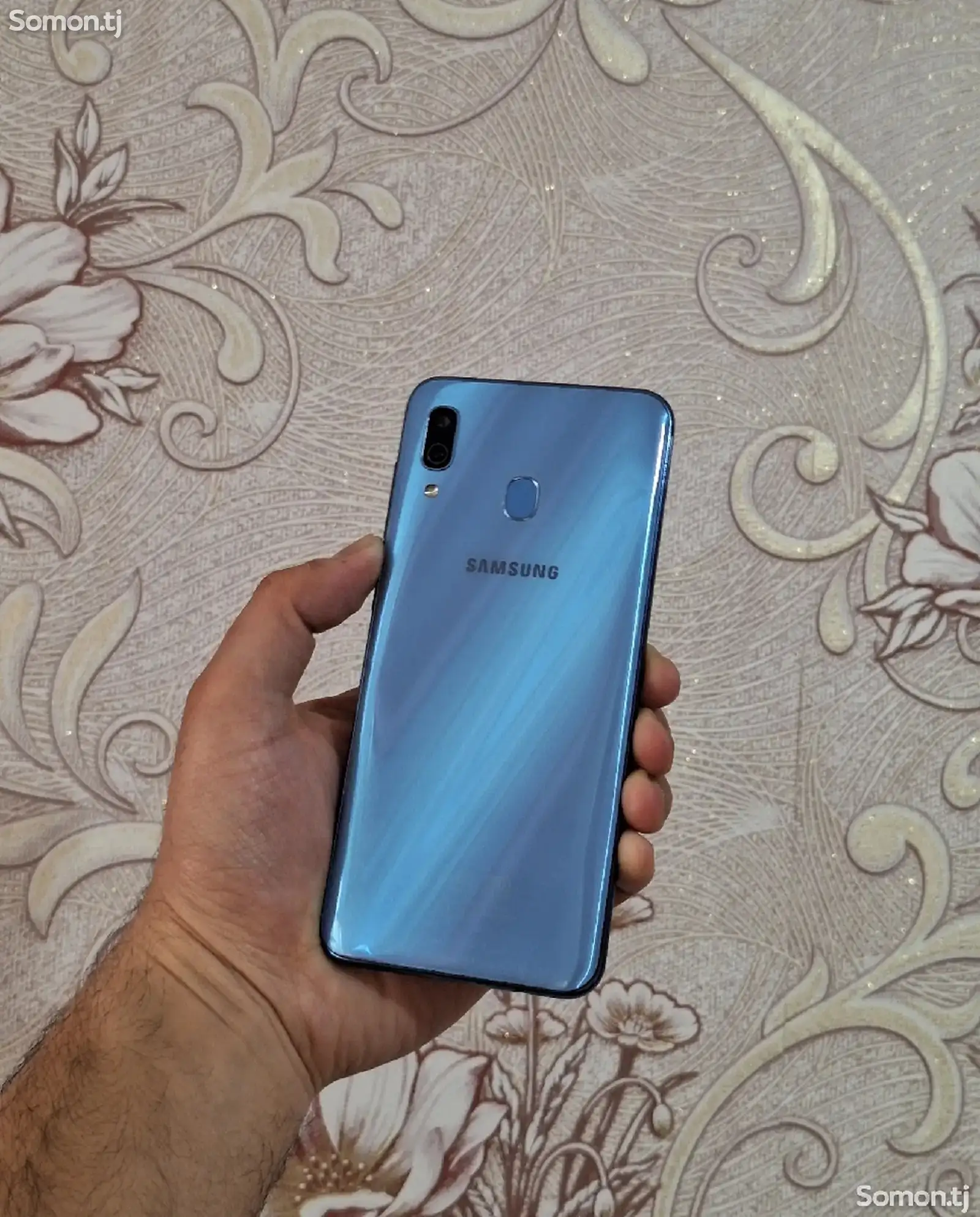 Samsung Galaxy A30-1