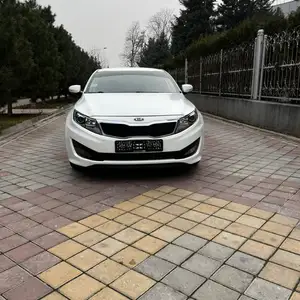 Kia K5, 2011