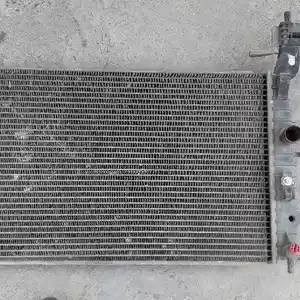 Радиатор охлаждения двигателя на Opel Meriva