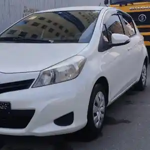 Toyota Vitz, 2011