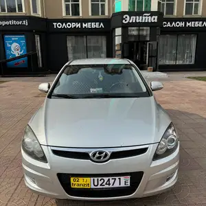 Hyundai i30, 2011