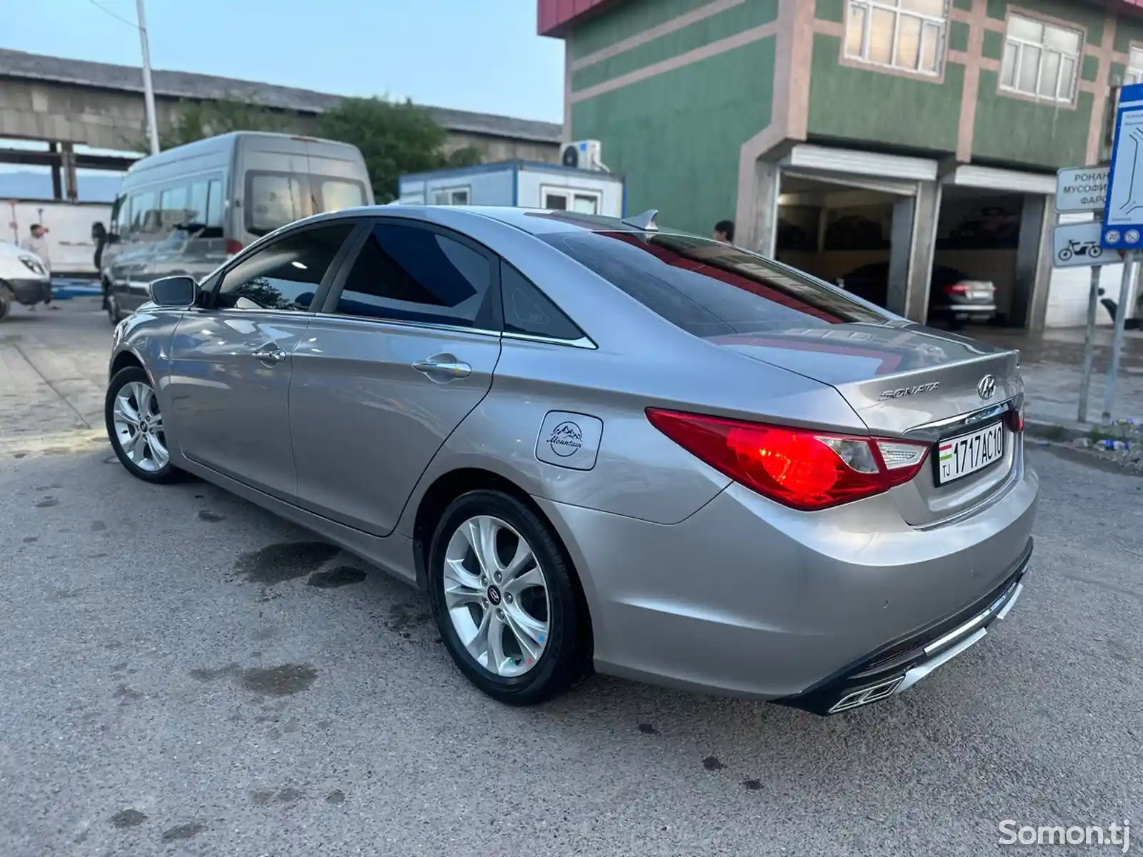 Hyundai Sonata, 2010-2