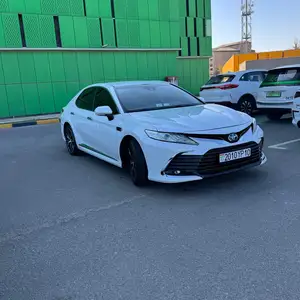 Toyota Camry, 2018