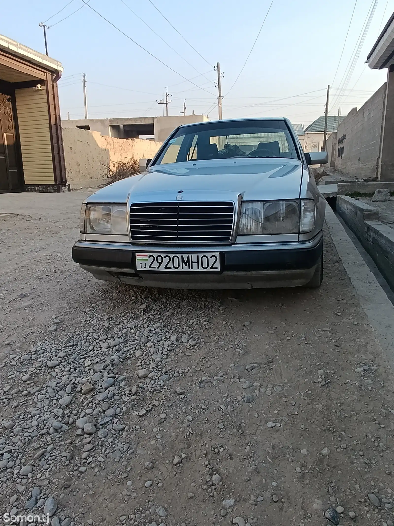 Mercedes-Benz W124, 1990-1