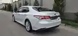 Toyota Camry, 2017-5