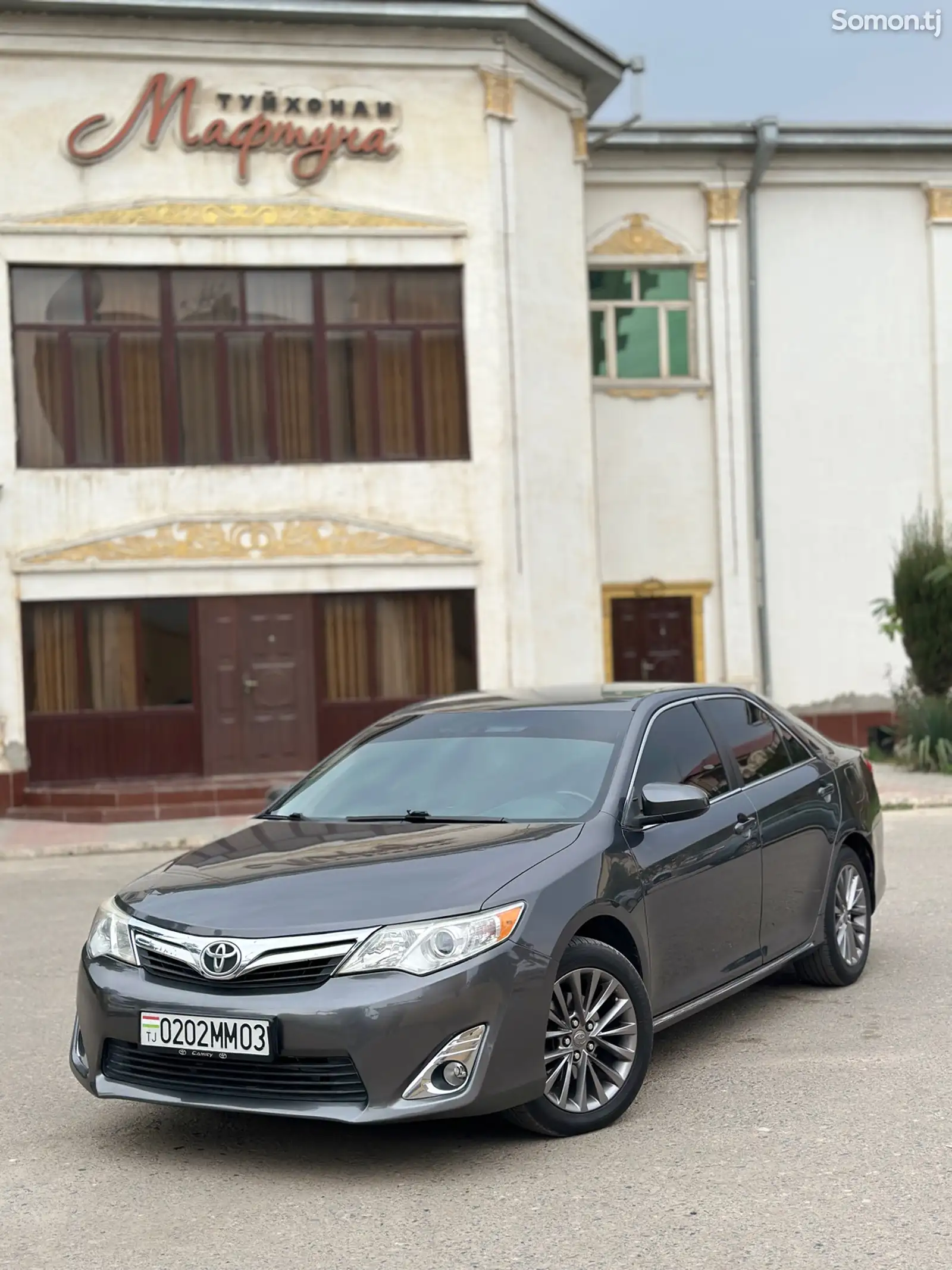 Toyota Camry, 2012-1