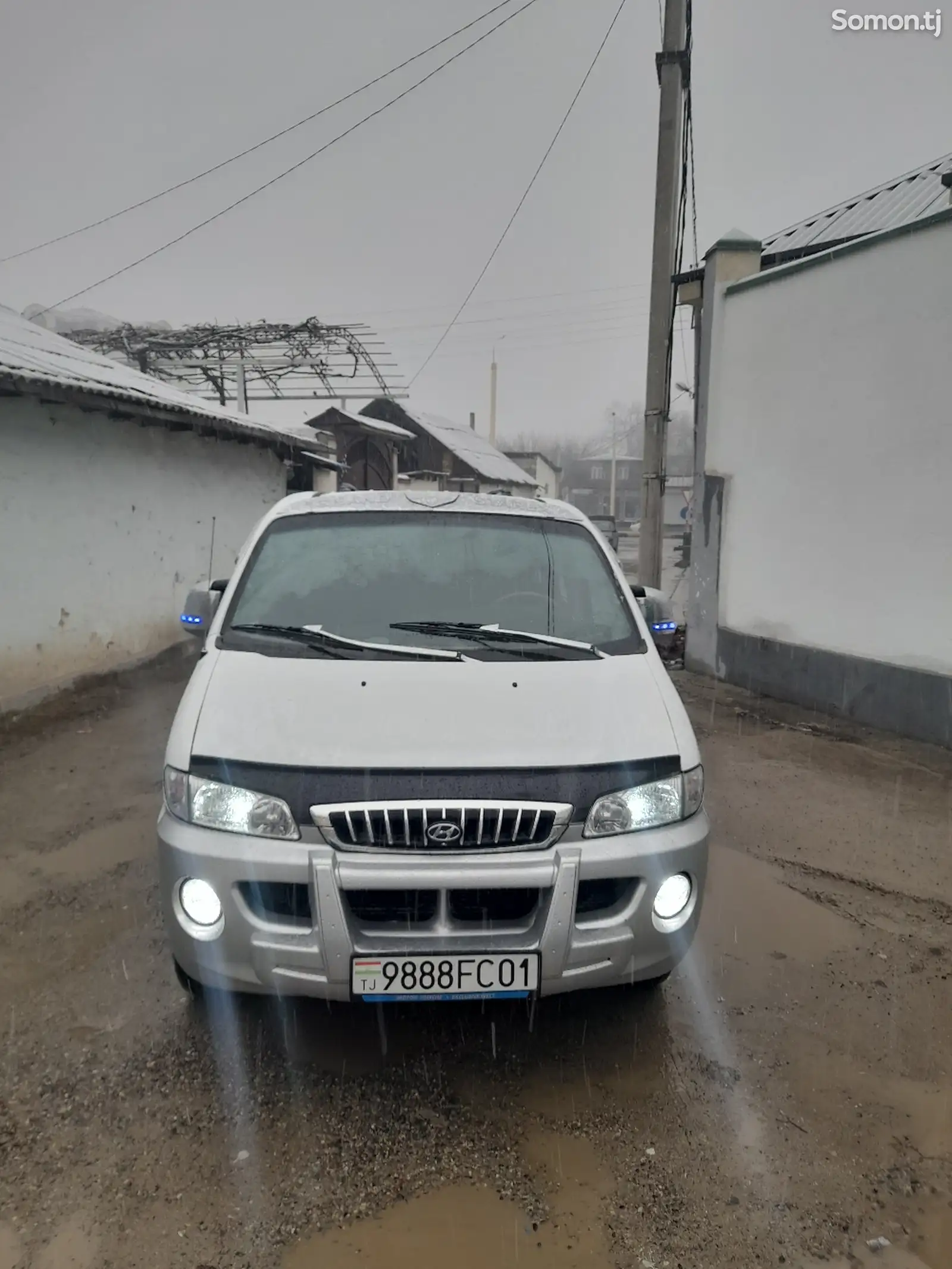 Микроавтобус Hyundai Starex, 2001-1