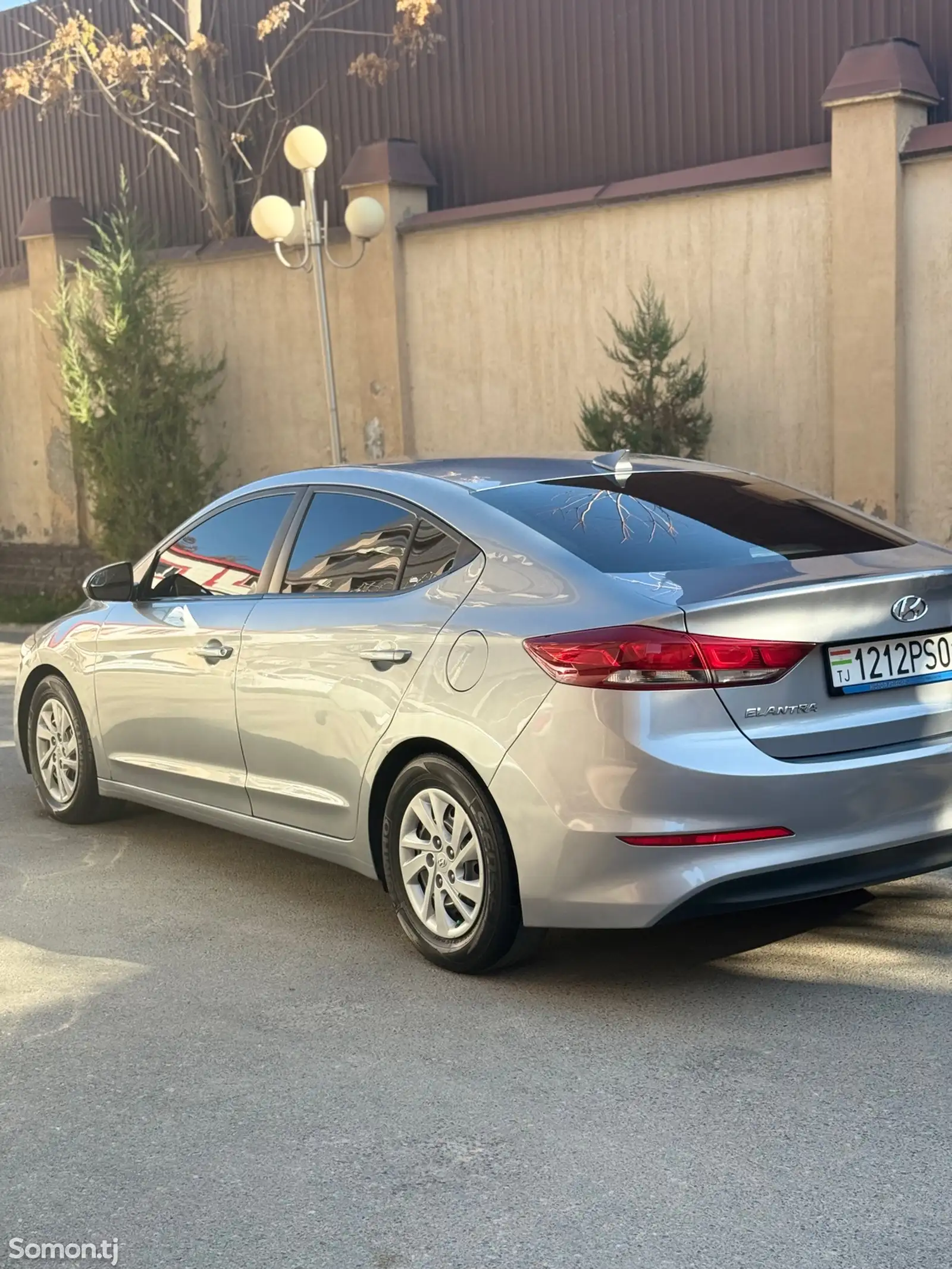 Hyundai Elantra, 2017-1