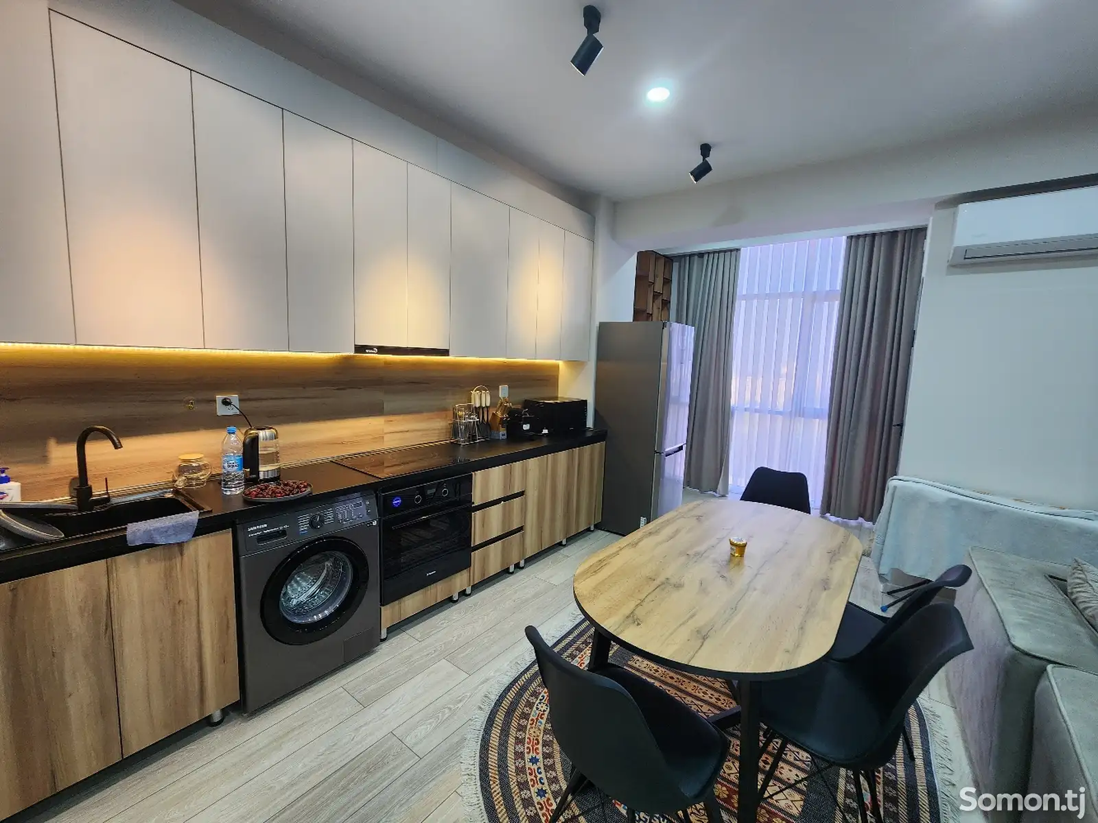 2-комн. квартира, 16 этаж, 70 м², Центр-1