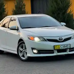 Toyota Camry, 2013