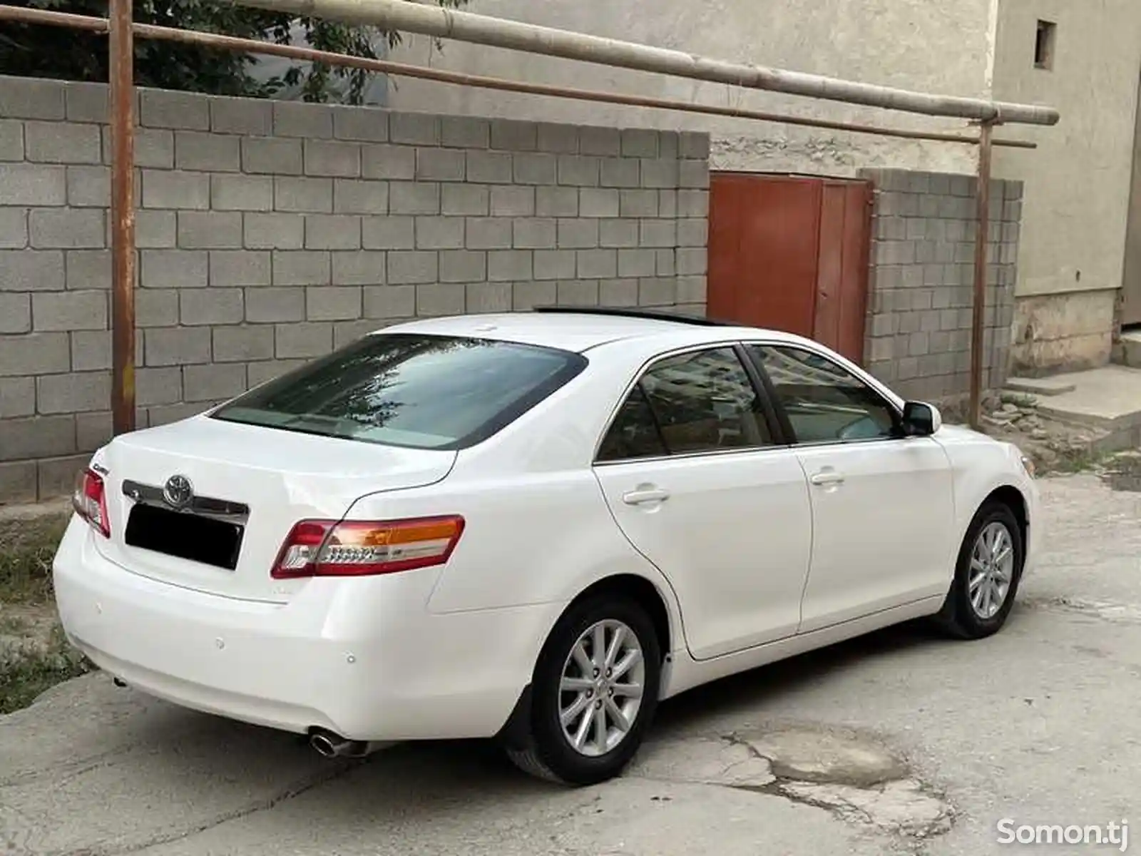 Toyota Camry, 2010-1