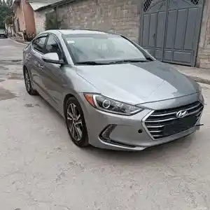 Hyundai Elantra, 2018