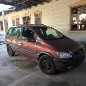 Opel Zafira, 2001