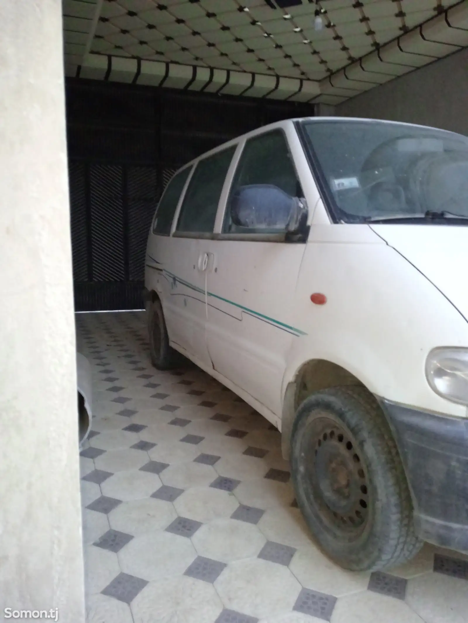 Nissan Serena, 1998-1