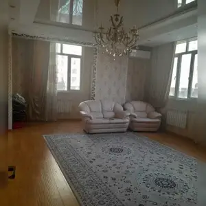 2-комн. квартира, 2 этаж, 76м², Дом печать