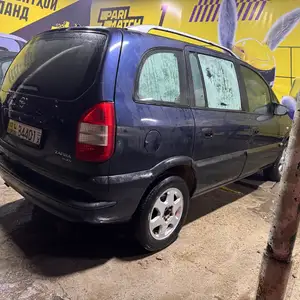 Opel Zafira, 2002