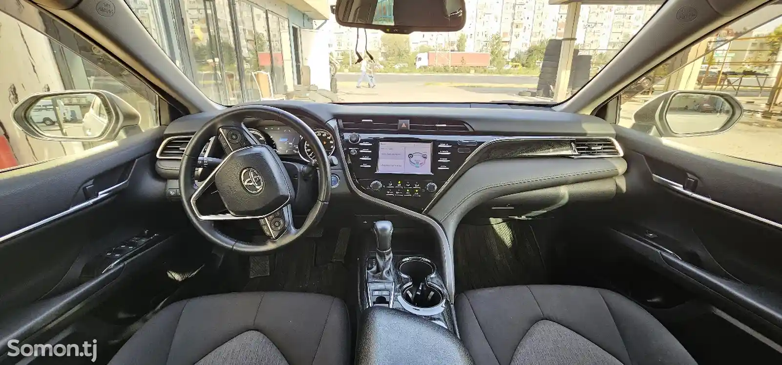 Toyota Camry, 2019-10