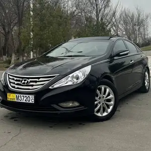 Hyundai Sonata, 2010