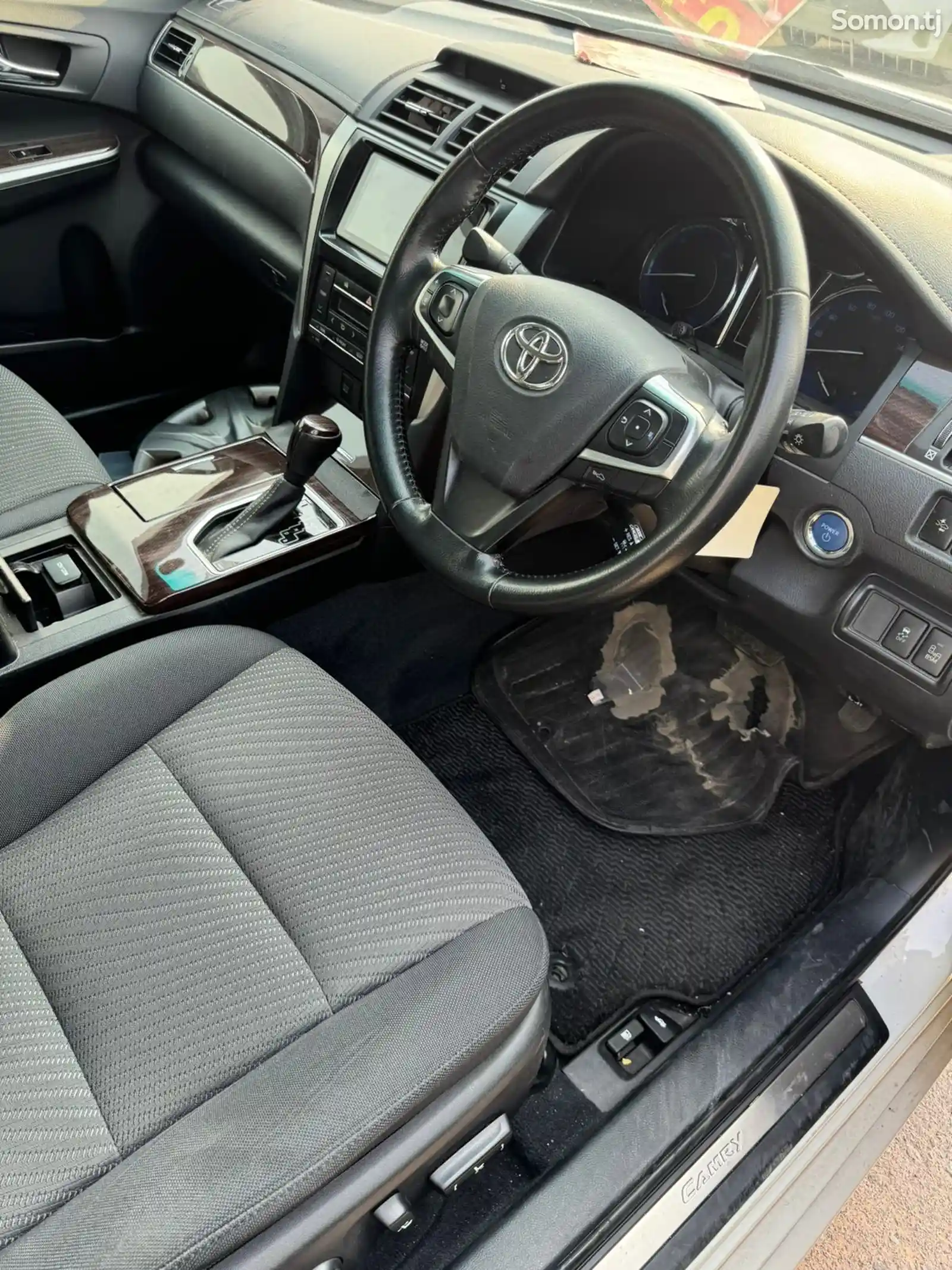 Toyota Camry, 2017-4