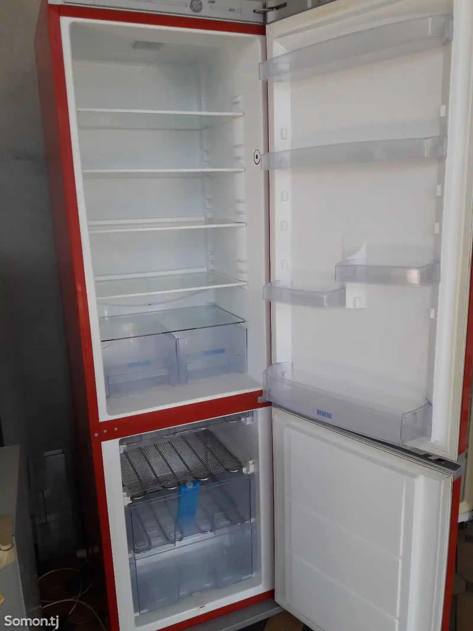 Холодильник-2