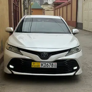 Toyota Camry, 2017