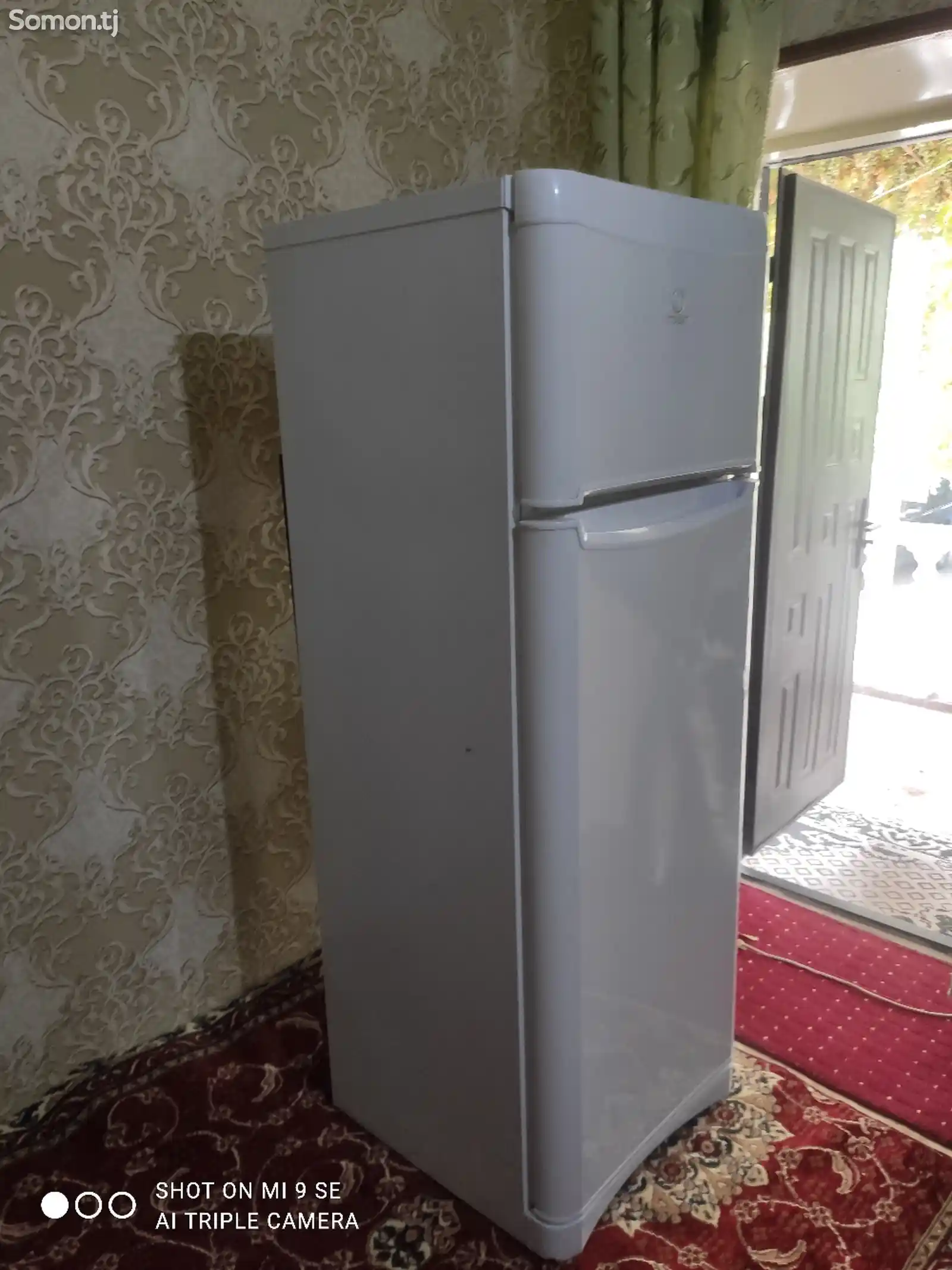 Двухкамерный холодильник Indesit-4